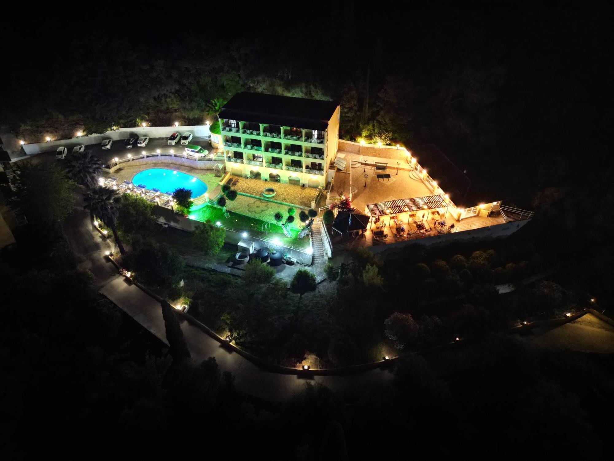 Avra Sunset Sea View Liapades Aparthotel Exterior foto